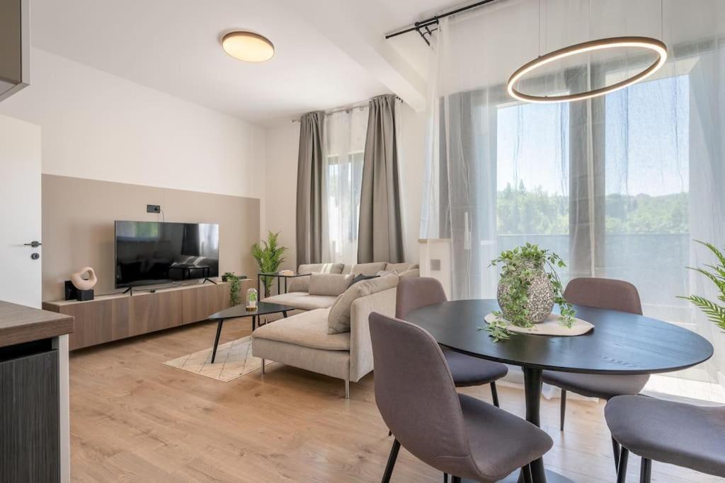 Villa 64 Apartment #2 믈리니 외부 사진
